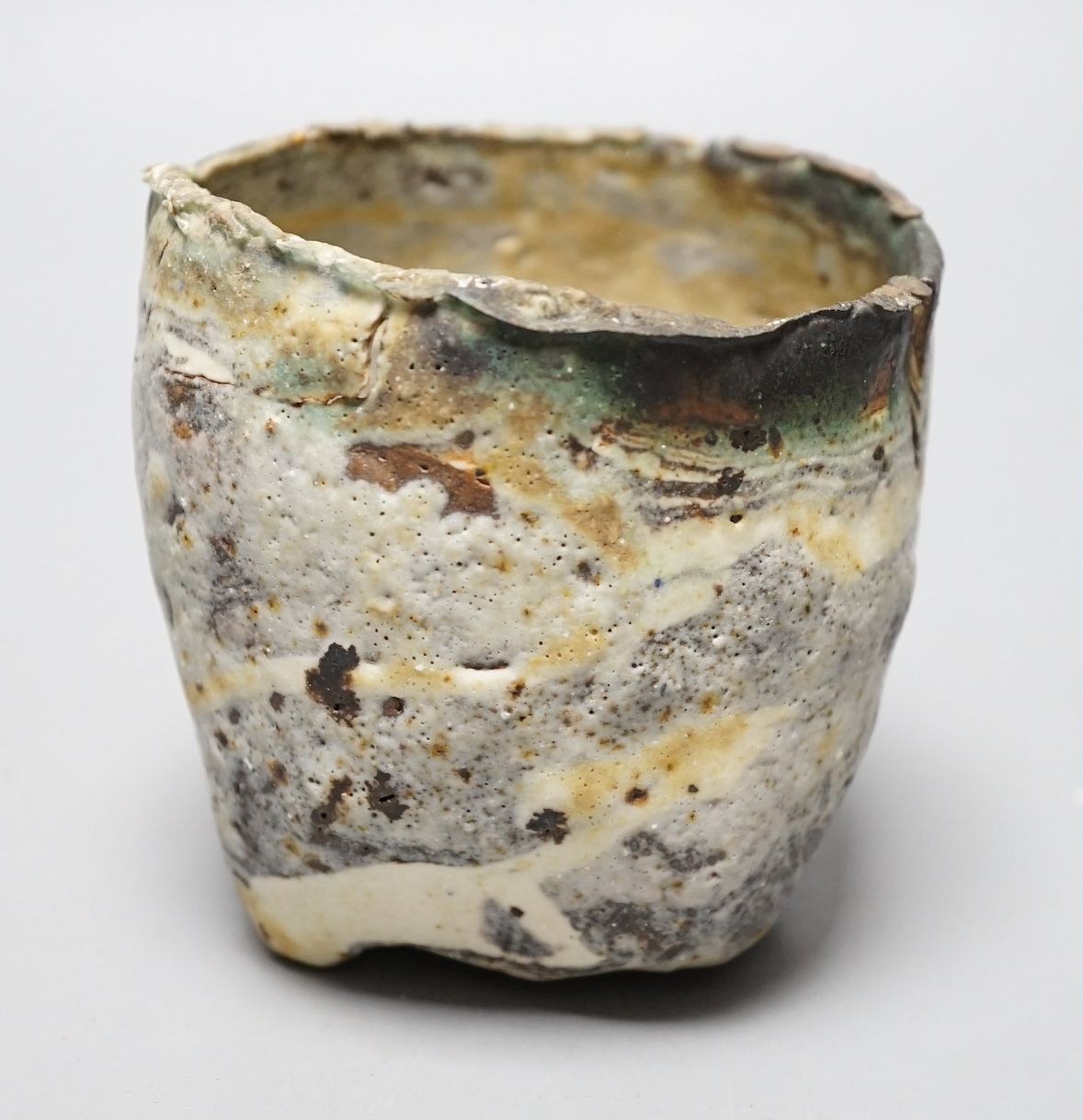 Ewen Henderson (1934-2000), a hand-built mixed laminated clay unomi, 8.5cm tall